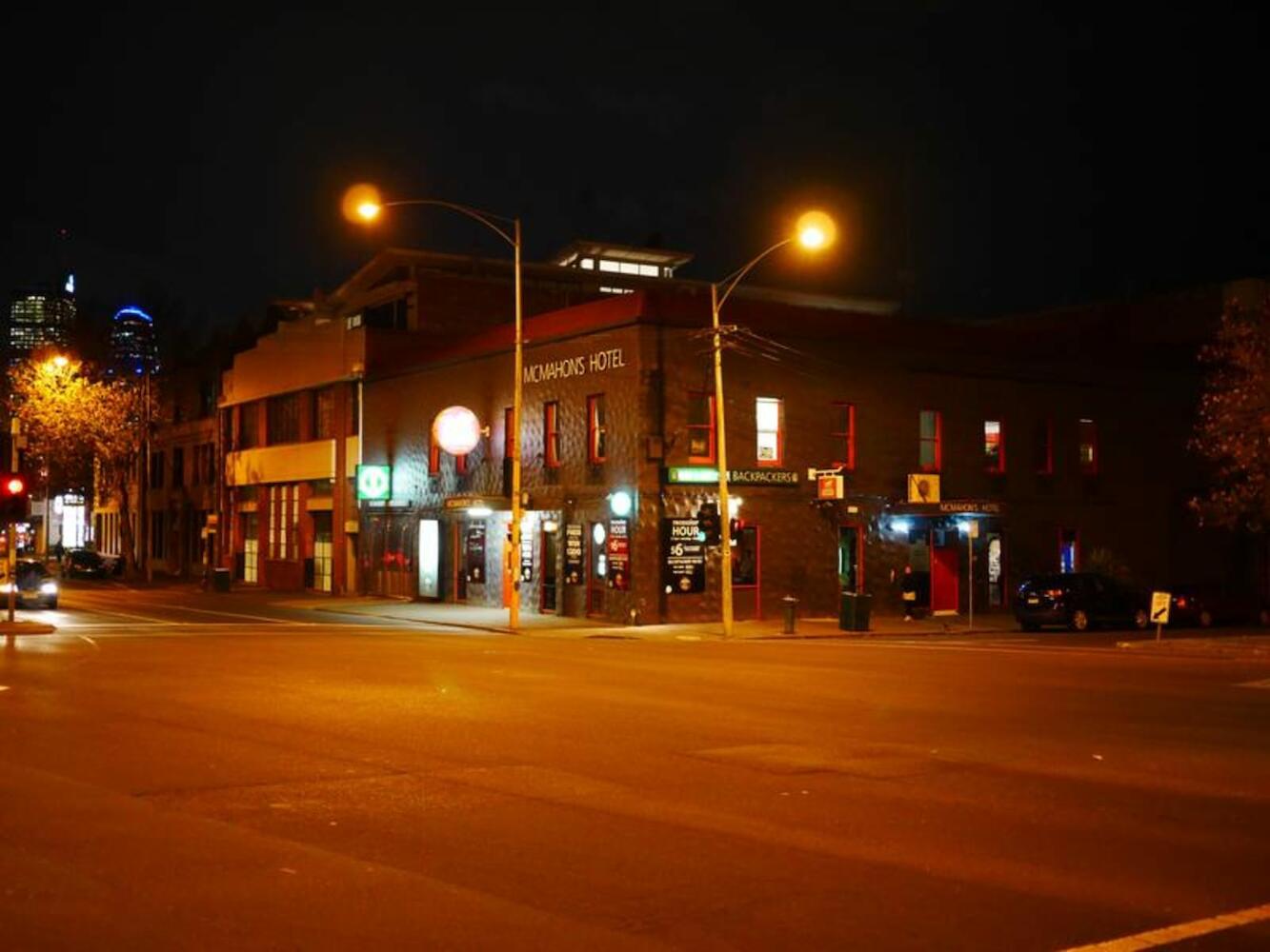 Bev & Mick's International Backpackers at Mcmahon's