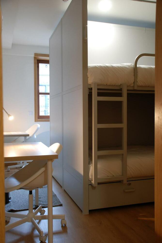 Lindo Vale 412, Porto