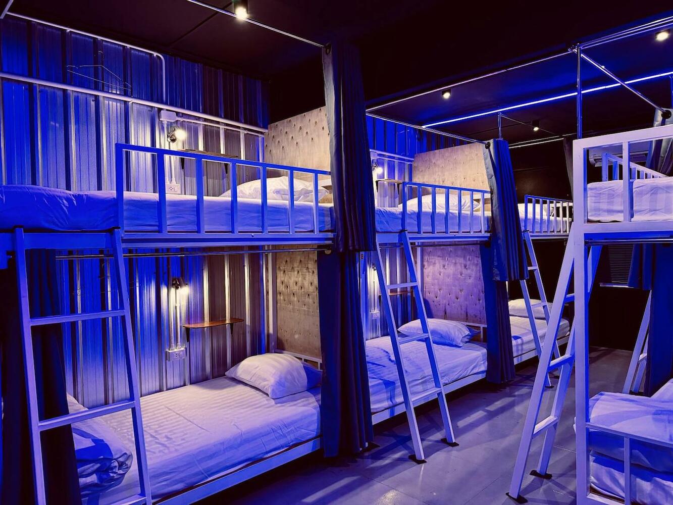 The Lab Sleep Hostel