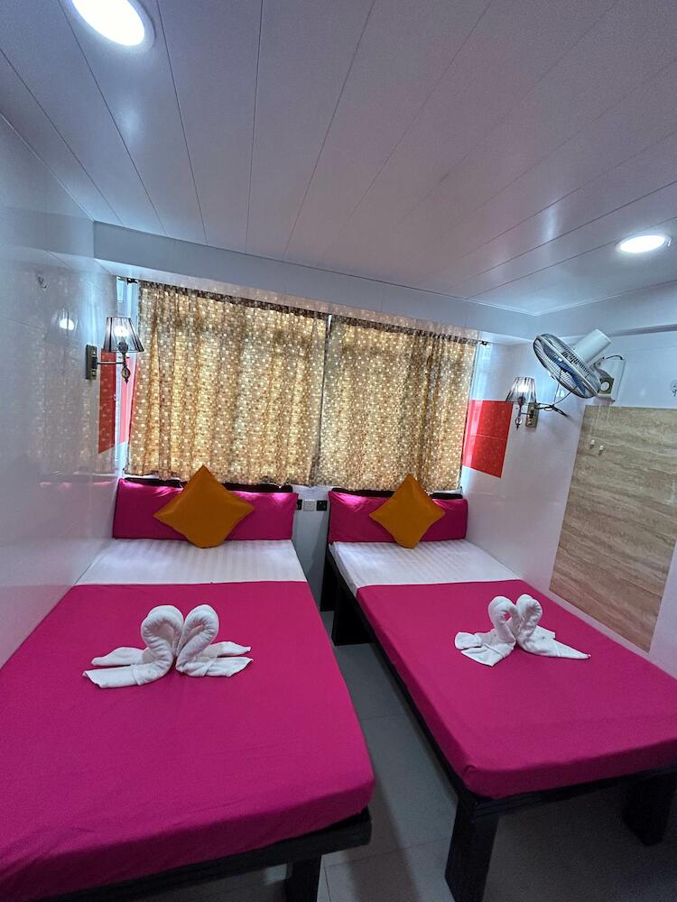 Traveller's Hostel, Hong Kong