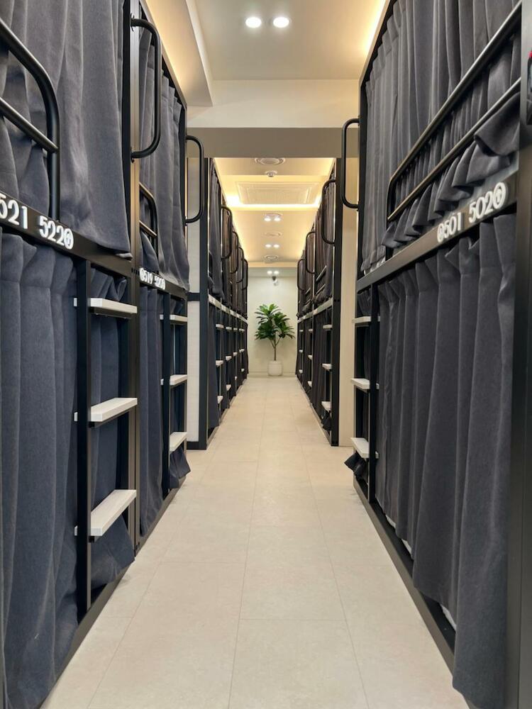 Sleep Box, Seoul