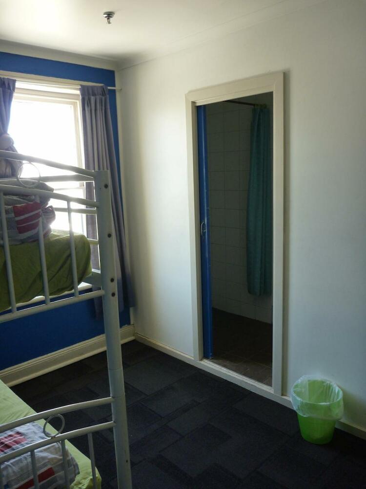 Adelaide Travellers Inn Backpackers Hostel, Adelaide