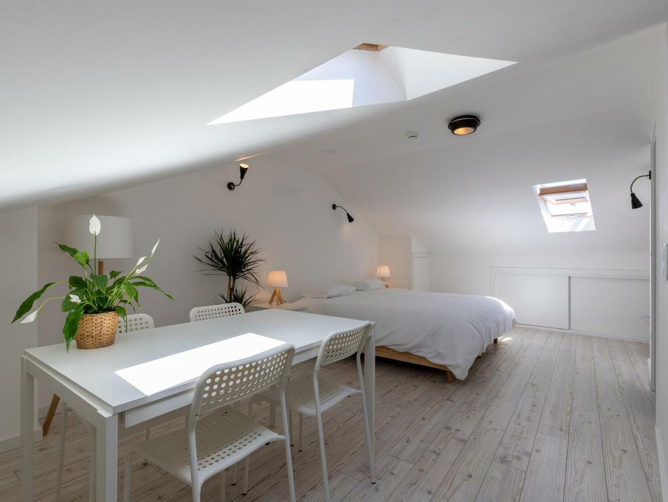 GiG Capsule Hostel, Ericeira