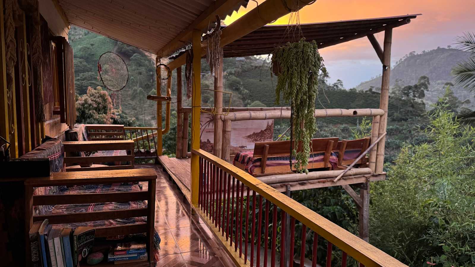 Ayahuasca Casa Artística, Jardin