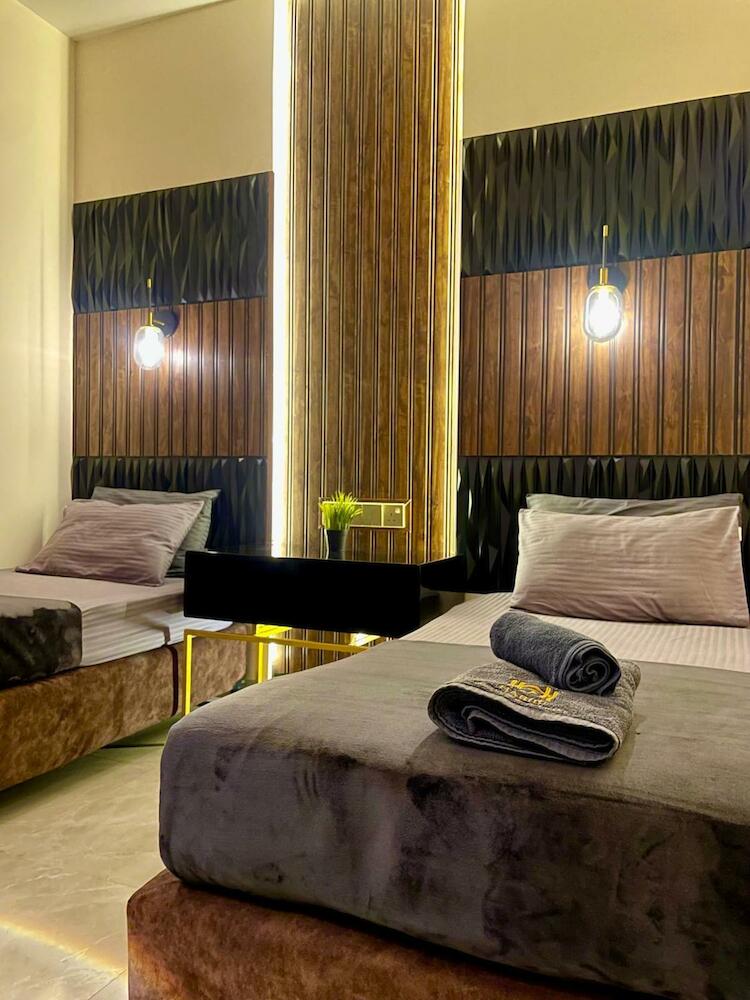Habibi Hostel & Restaurant, Unawatuna