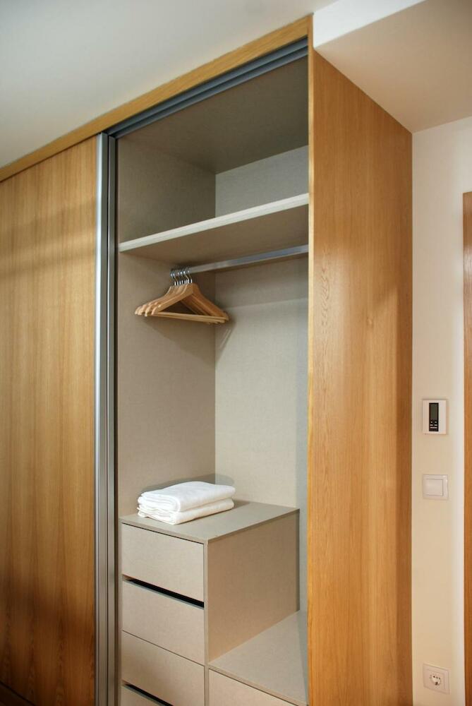 Lindo Vale 412, Porto