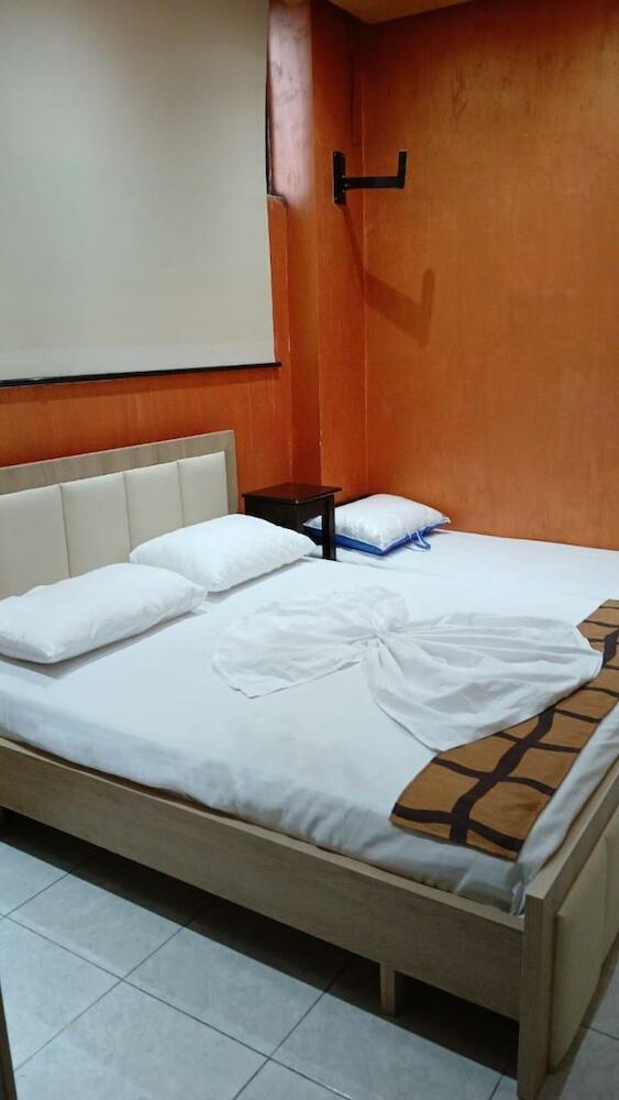 Hotel Hostel J'adore, Shkoder