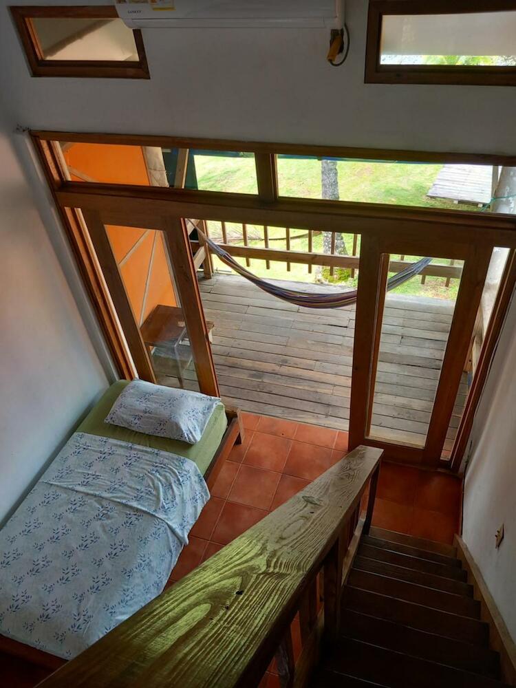 Hostal Surfers Paradise, Santa Catalina