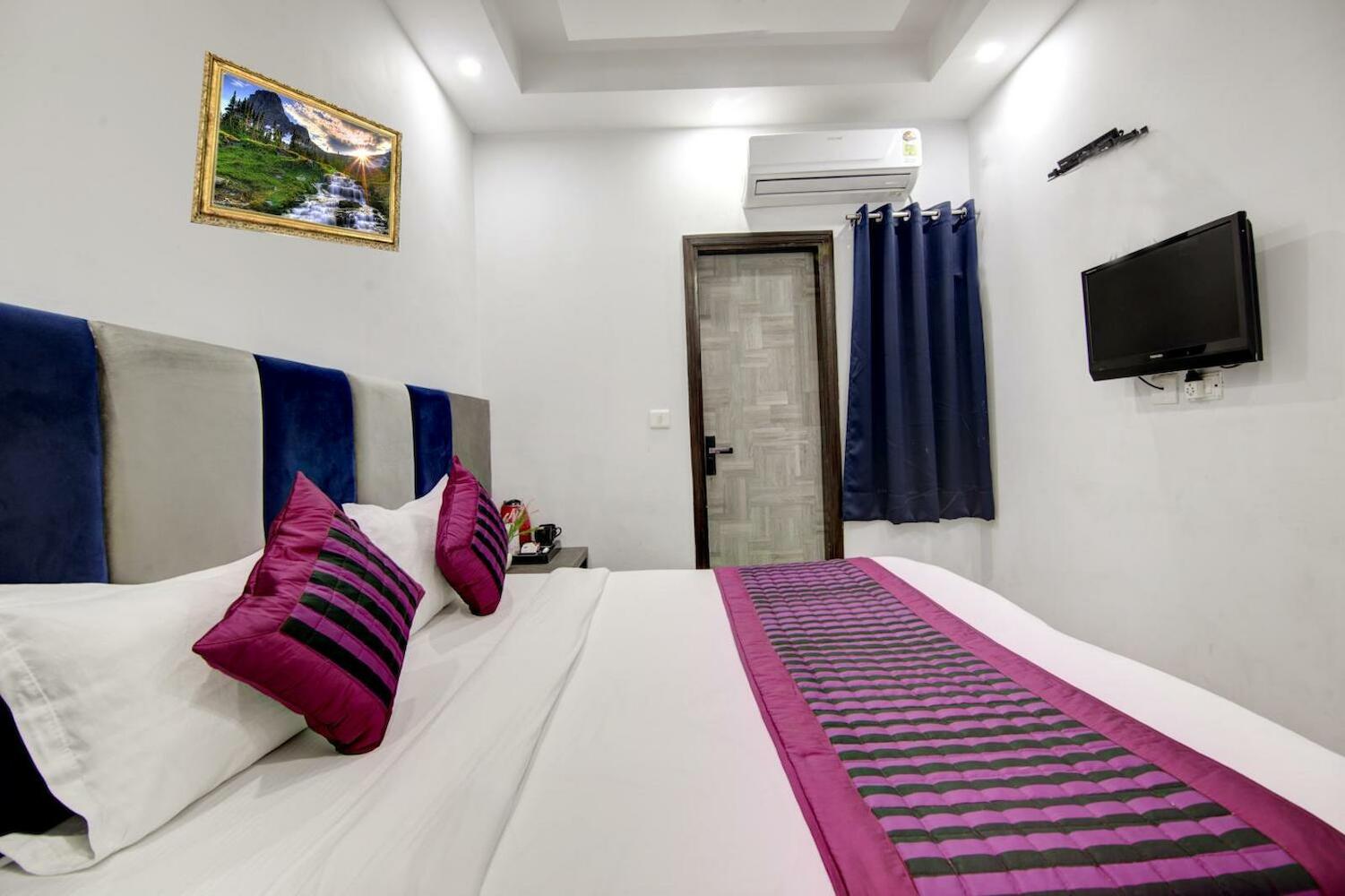 Hotel S B Inn Near New Delhi railway Station Paharganj, New Delhi