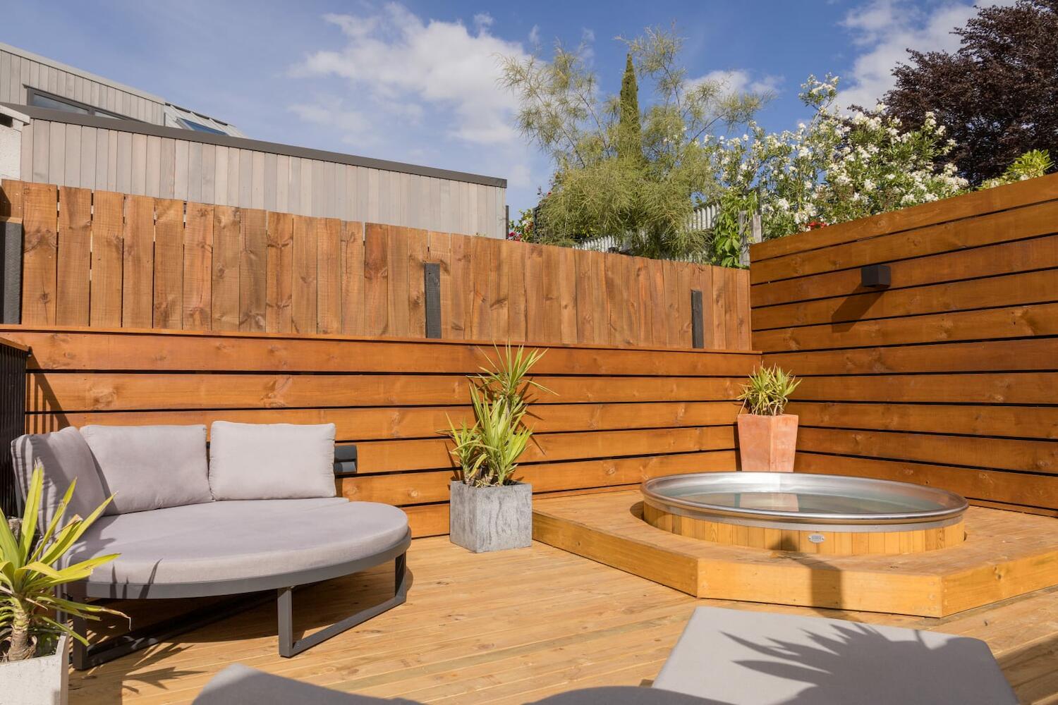 The Black Sheep Backpackers, Queenstown