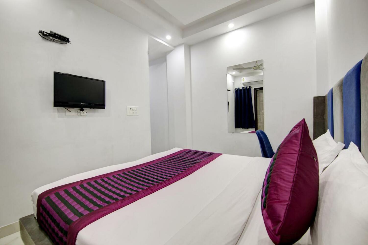 Hotel S B Inn Near New Delhi railway Station Paharganj, New Delhi