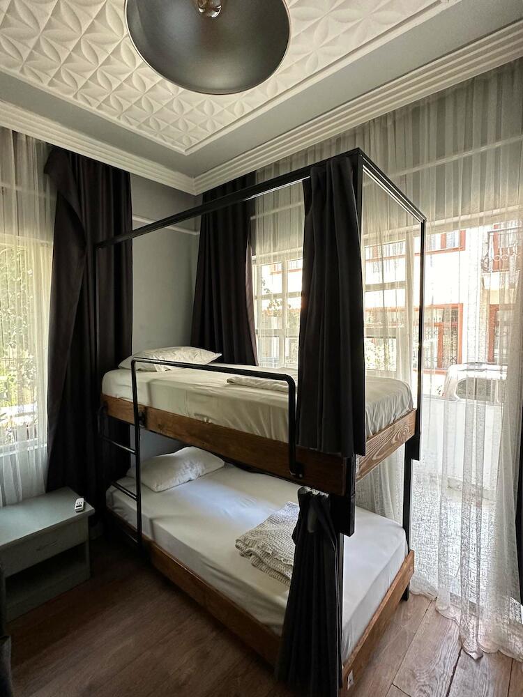Gold Coast Hostel, Antalya