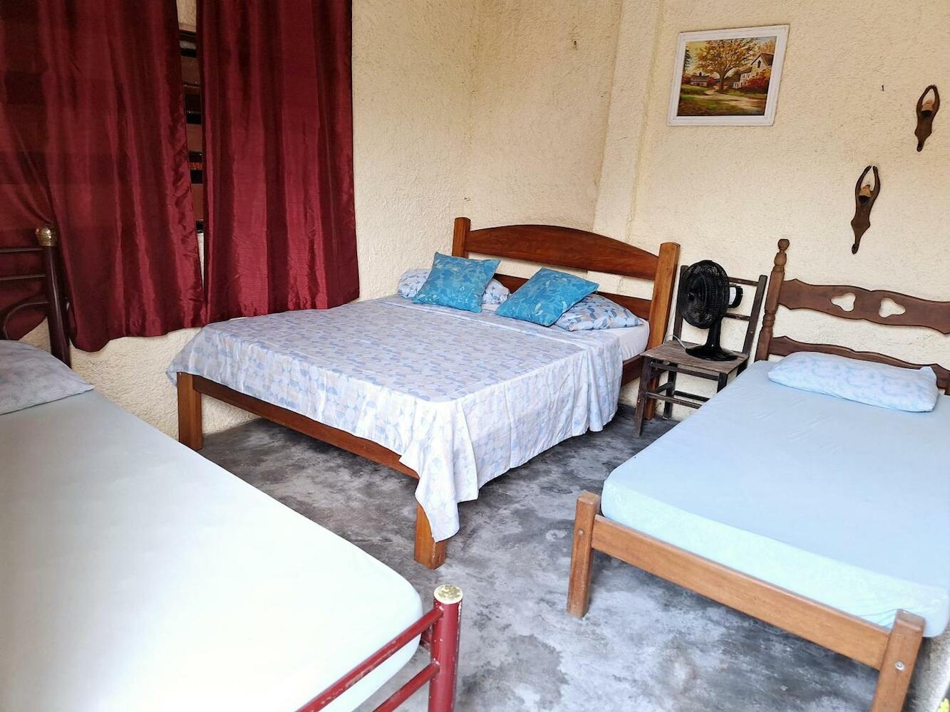 Hostel Canto da Praia São Sebastião - próximo ao enrocamento Caraguatatuba