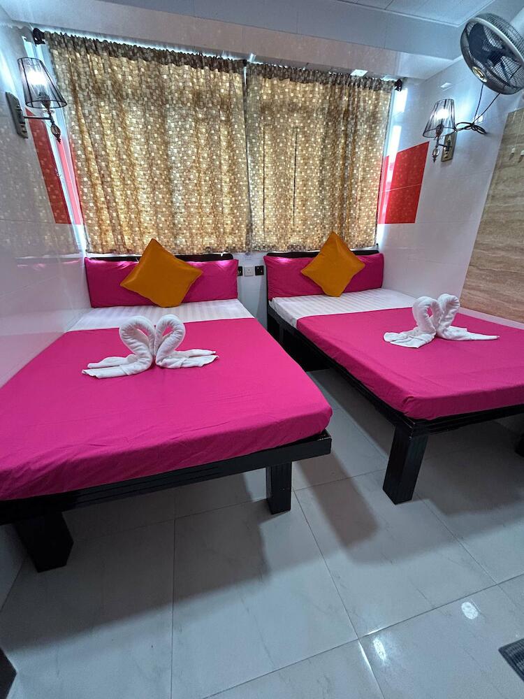 Traveller's Hostel, Hong Kong