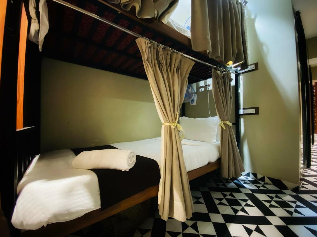 Sulu Stay Inn Near Mumbai International Airport