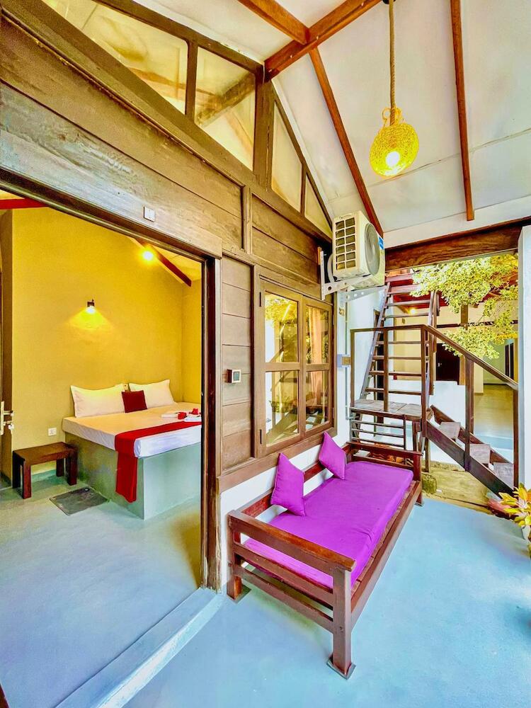 The Wave Rooms & Hostel, Arugam Bay