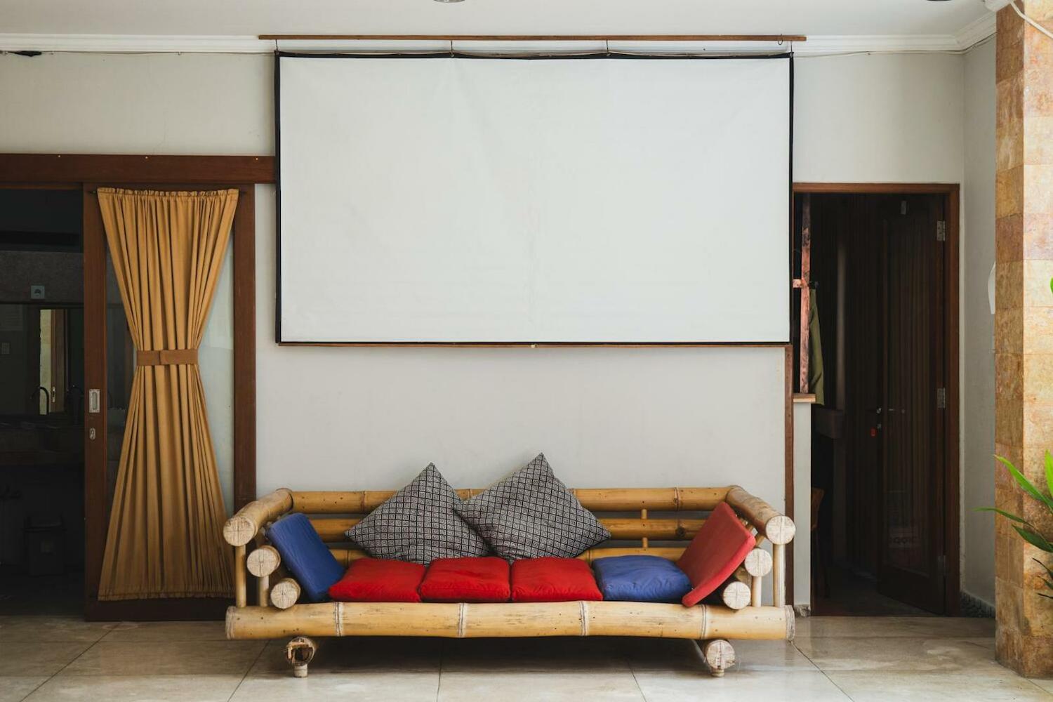 Naughty Nest Hostel Bali