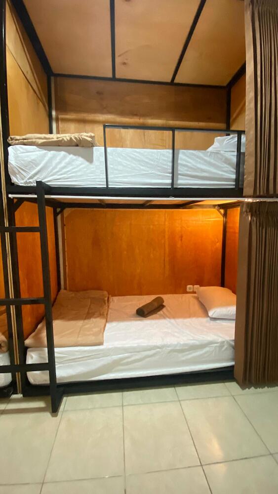 Fi Hostel, Kuta Lombok