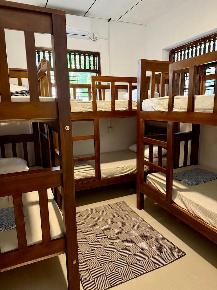 Summer House, Ahangama