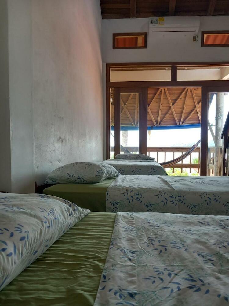 Hostal Surfers Paradise, Santa Catalina