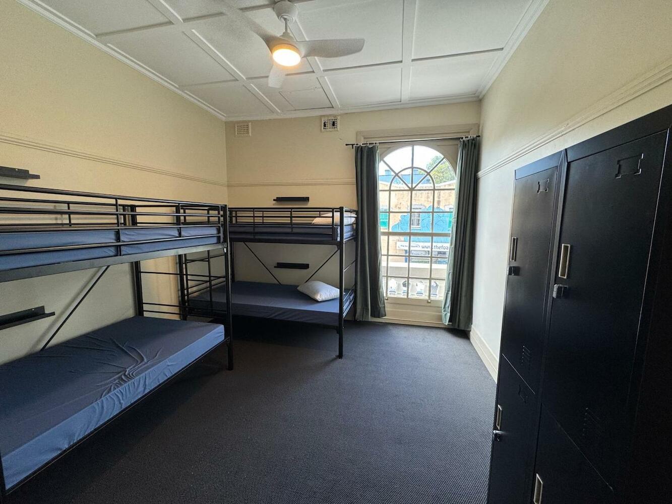 Bat & Ball Hotel, Sydney