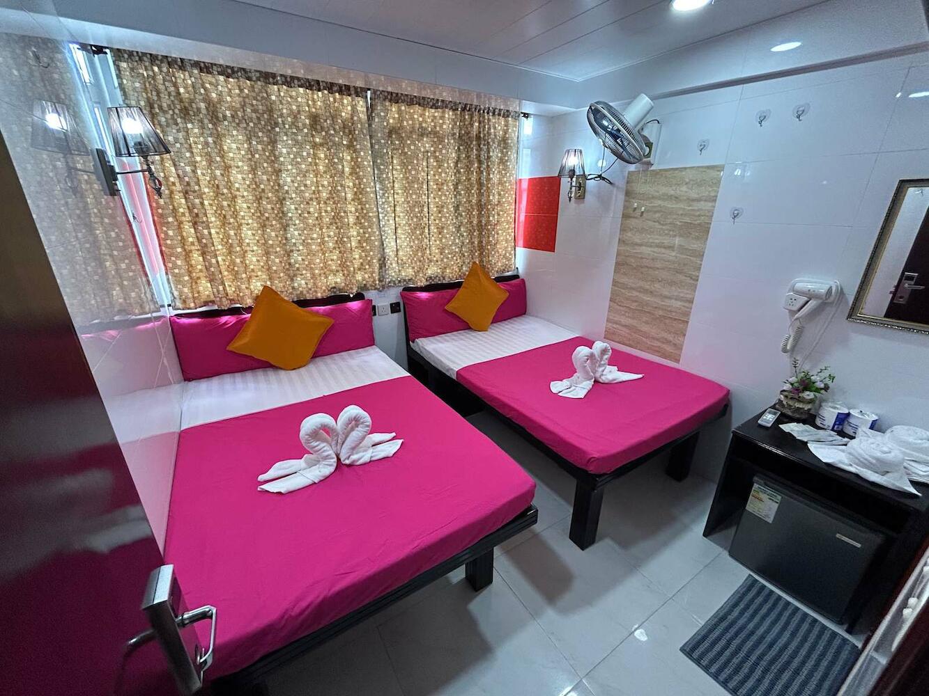 Traveller's Hostel, Hong Kong