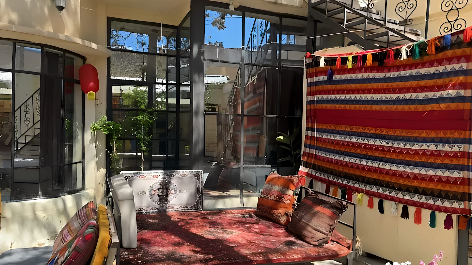 Nomad Sky Hostel, Shiraz