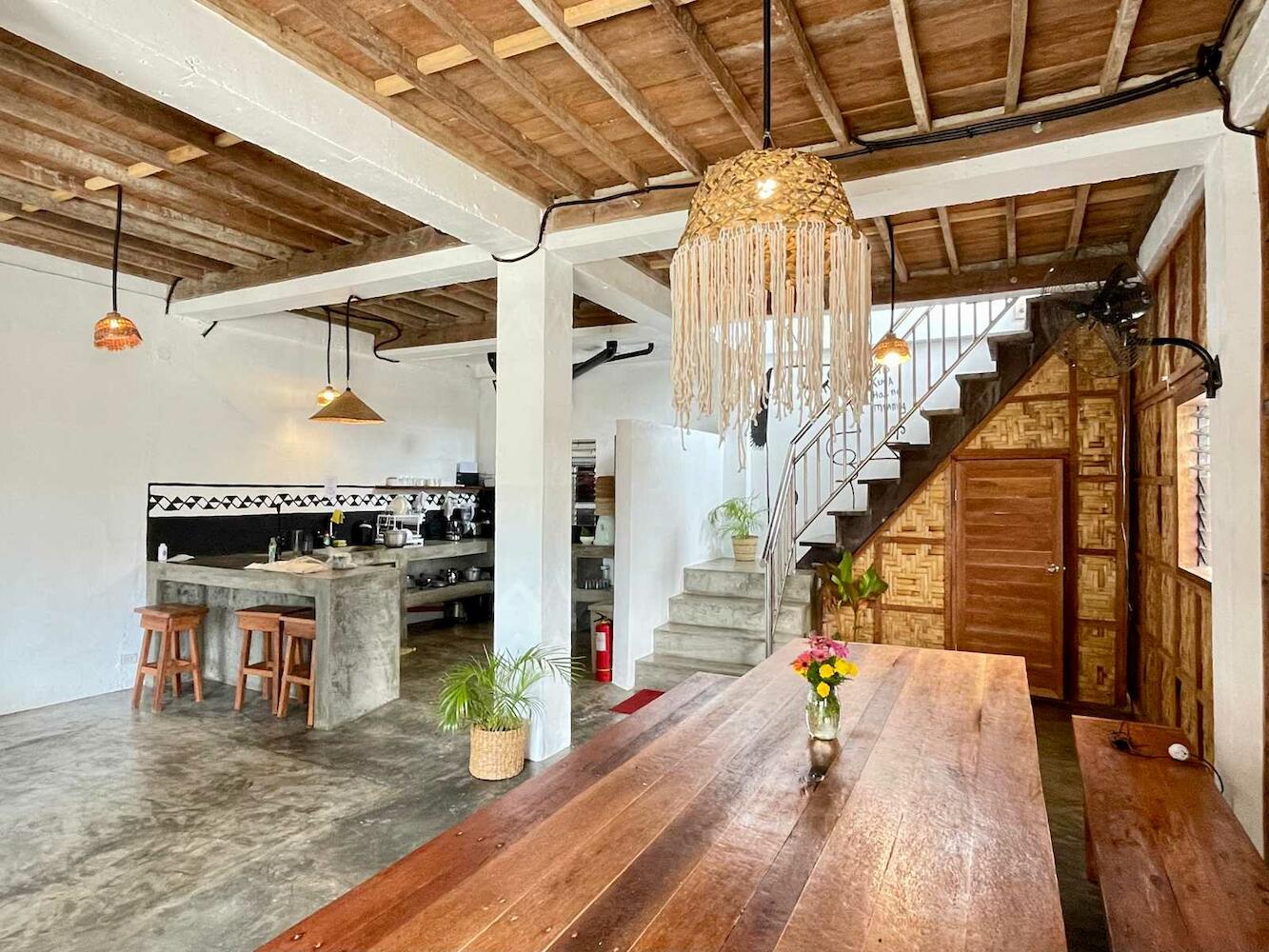 Sun & Surf Hostel, Siargao