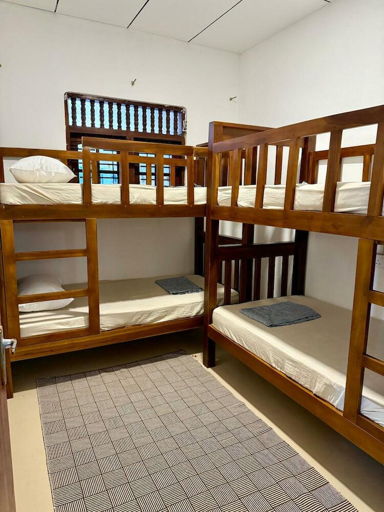 Summer House, Ahangama