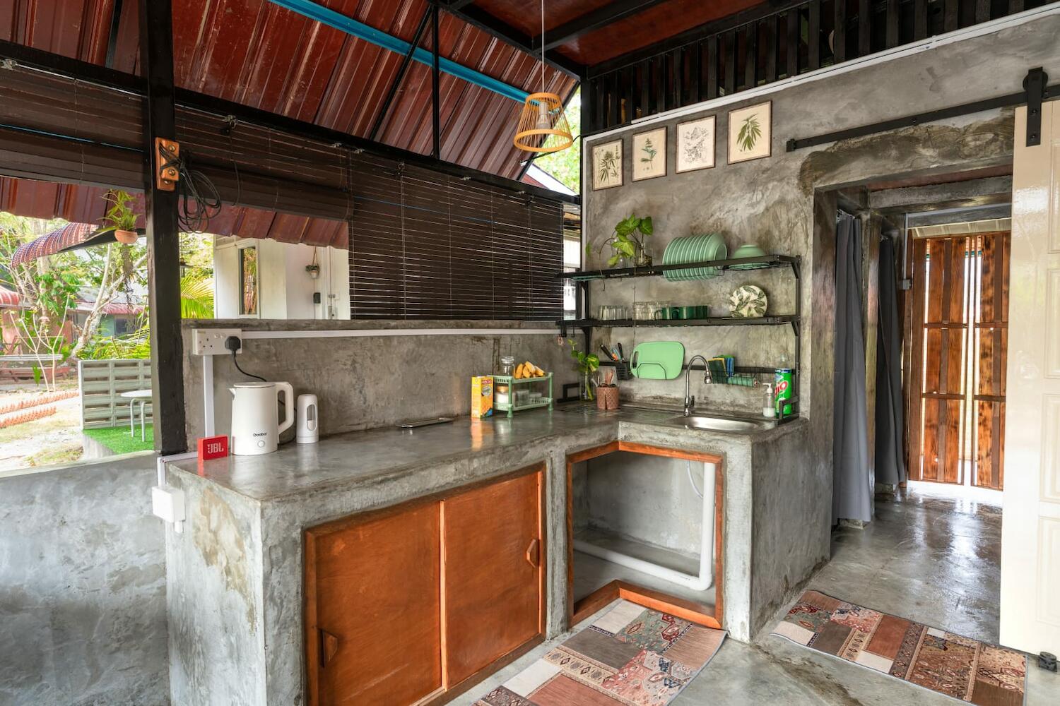 Bunga Hostel