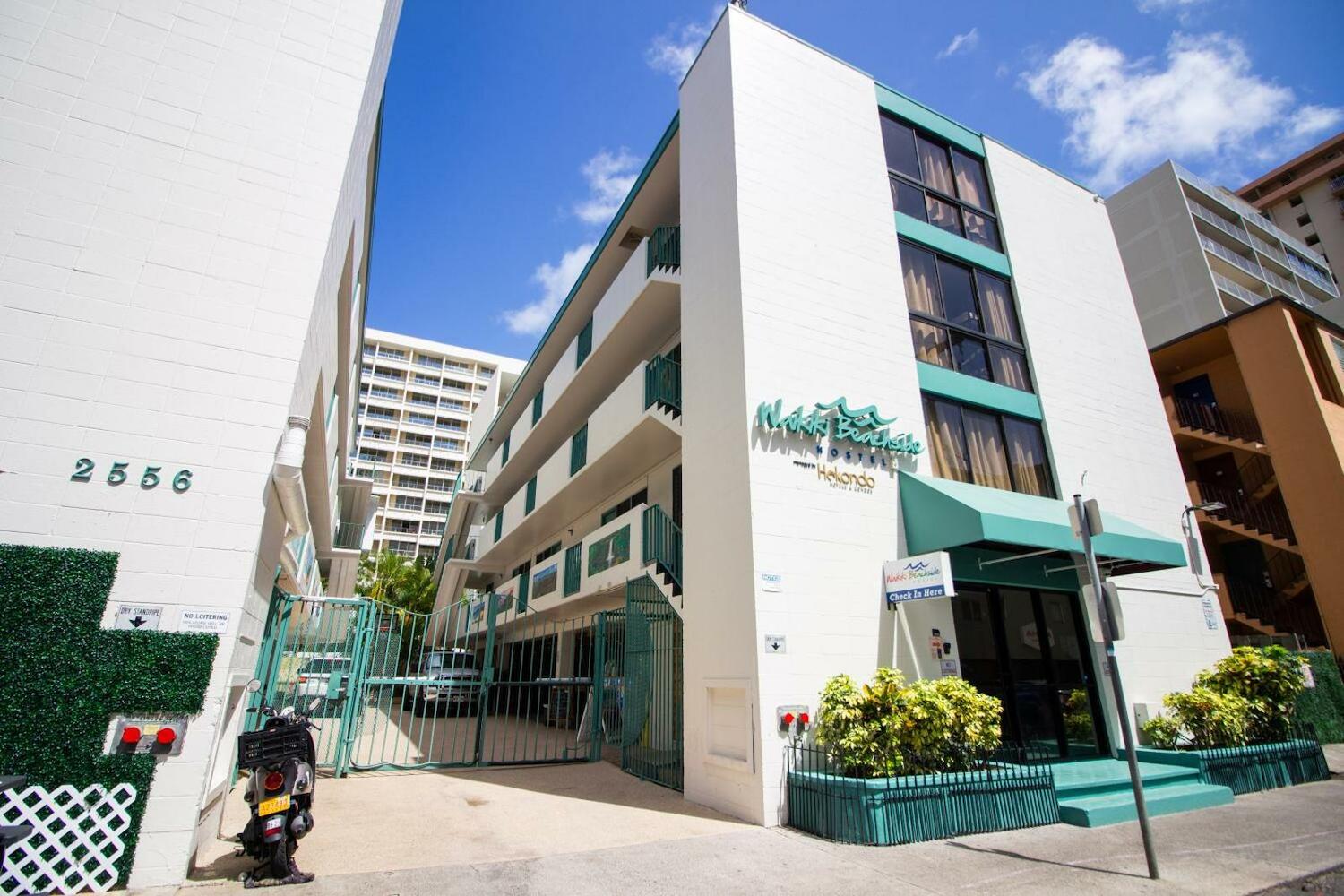 Waikiki Beachside Hostel
