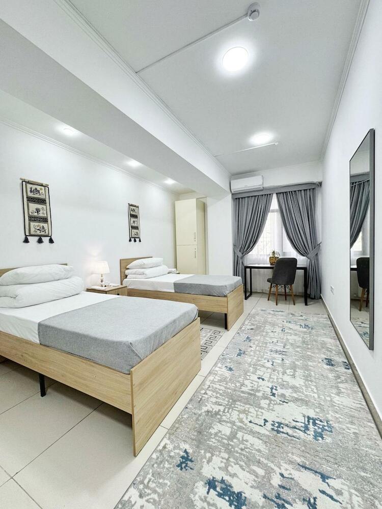 Compass Hostel Sydykova