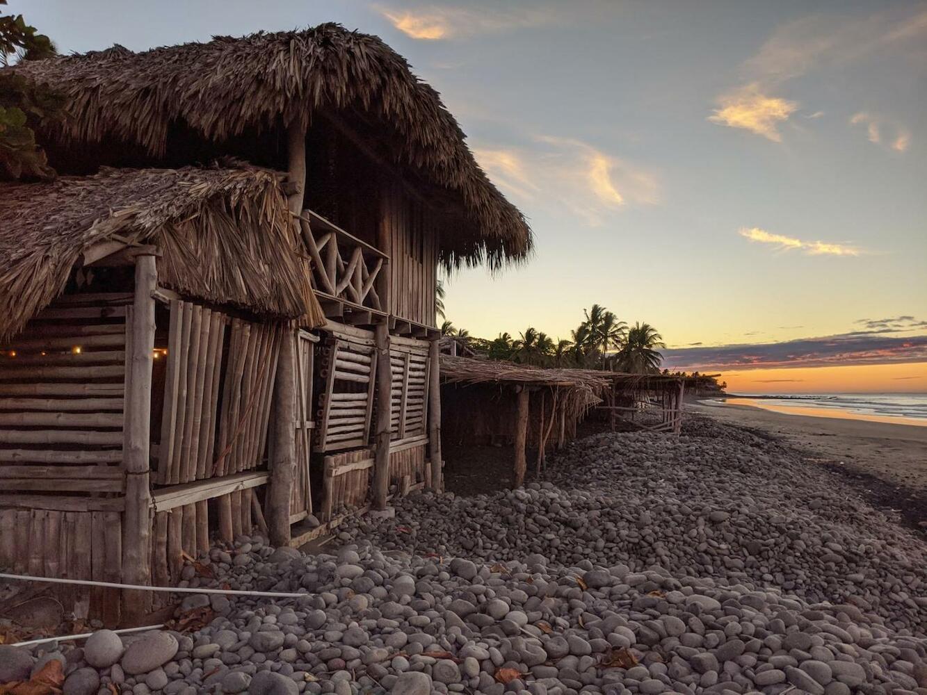 Pelicano Surf Camp, La Libertad