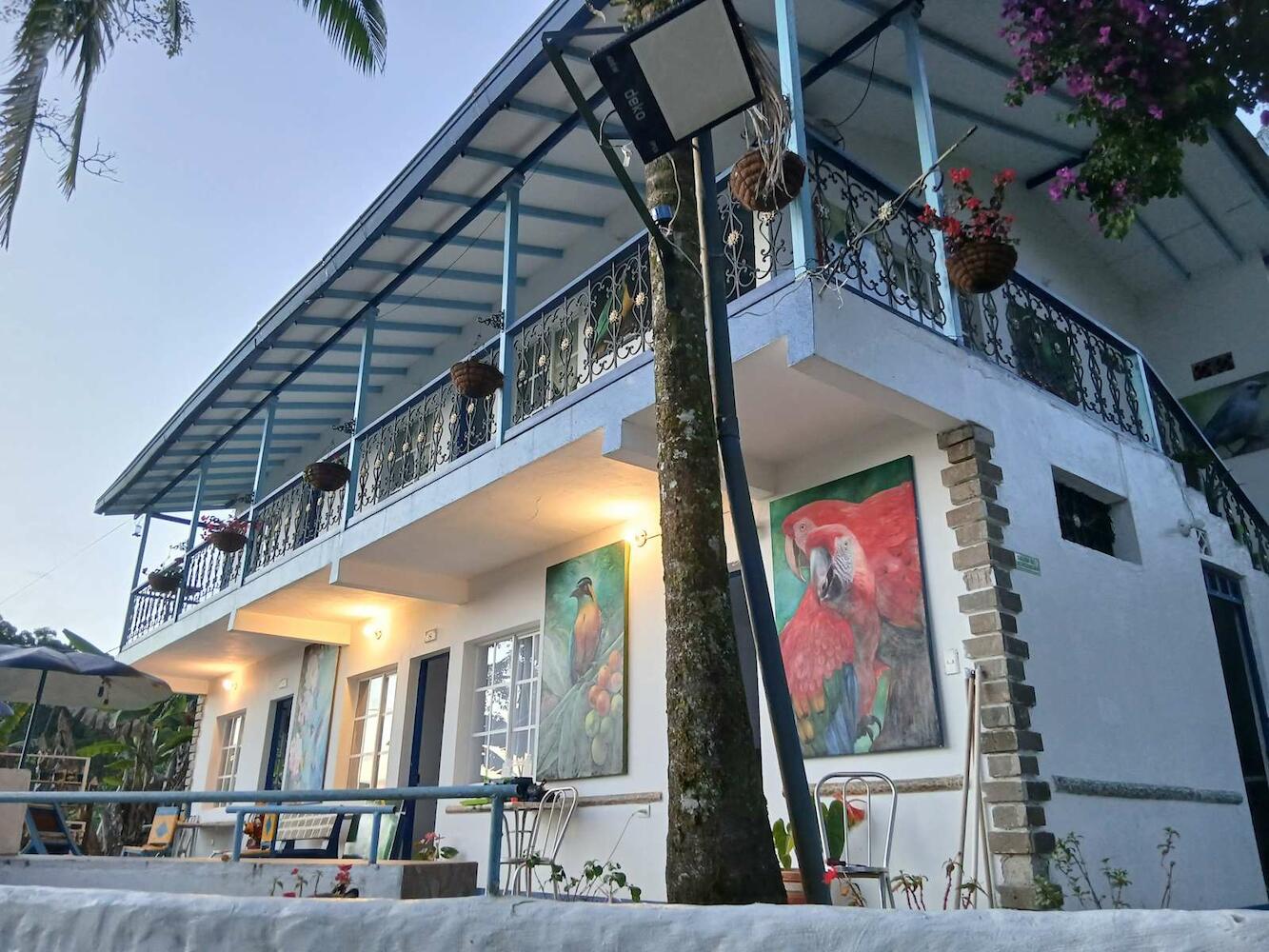 Vista Farallones Hostel, Jardin