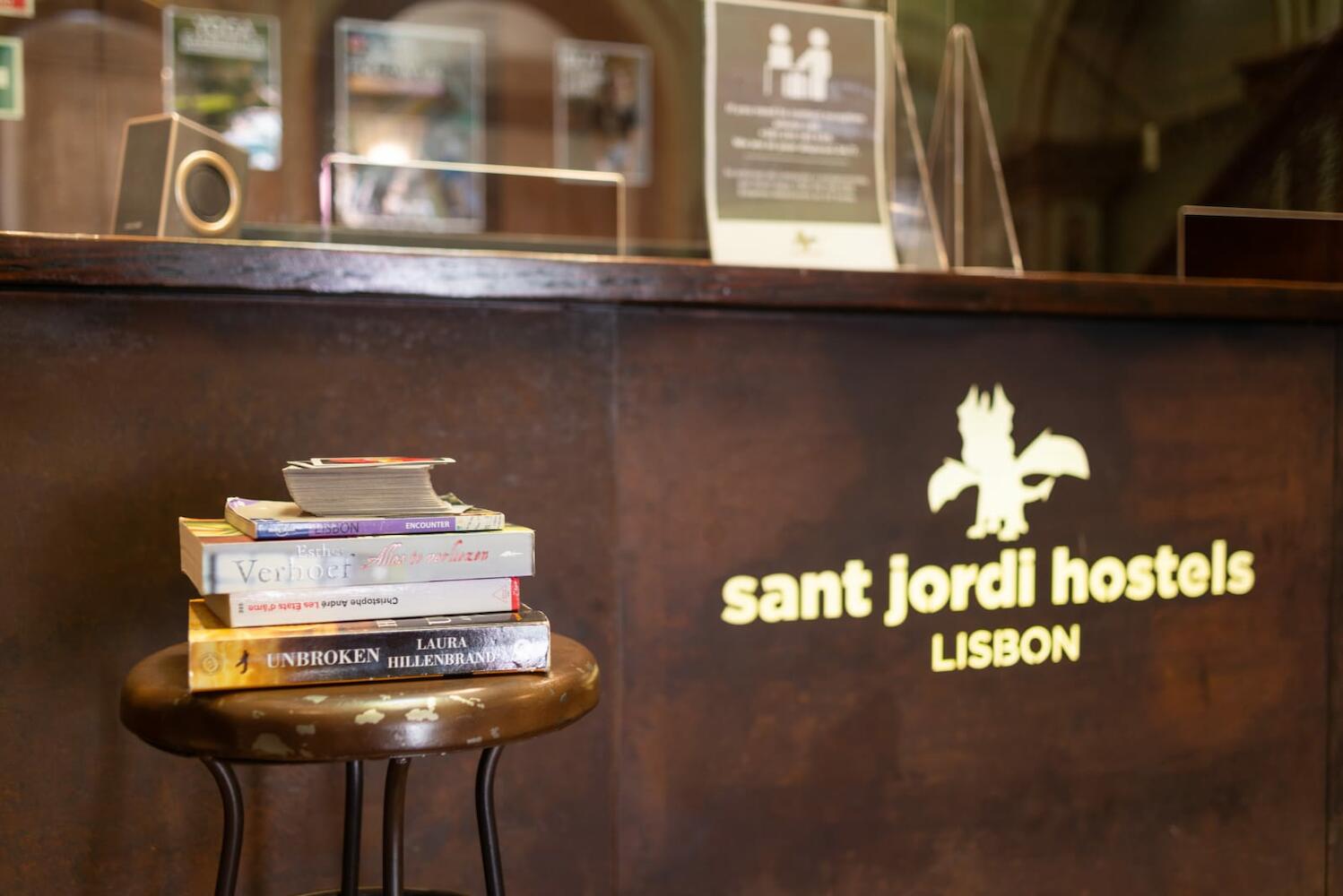 Sant Jordi Hostels