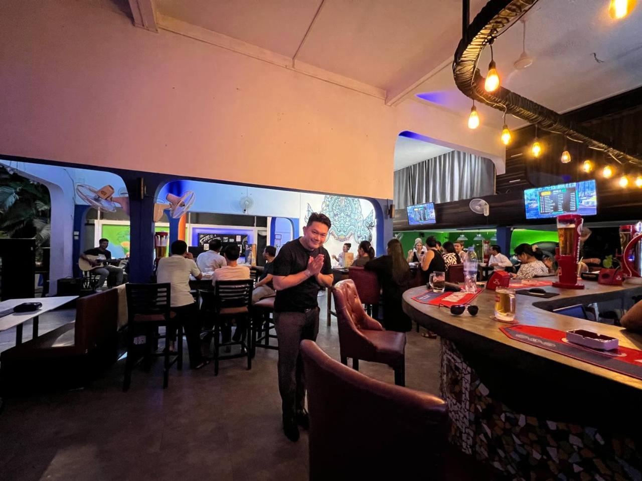 Eighty8 Backpackers Hostel