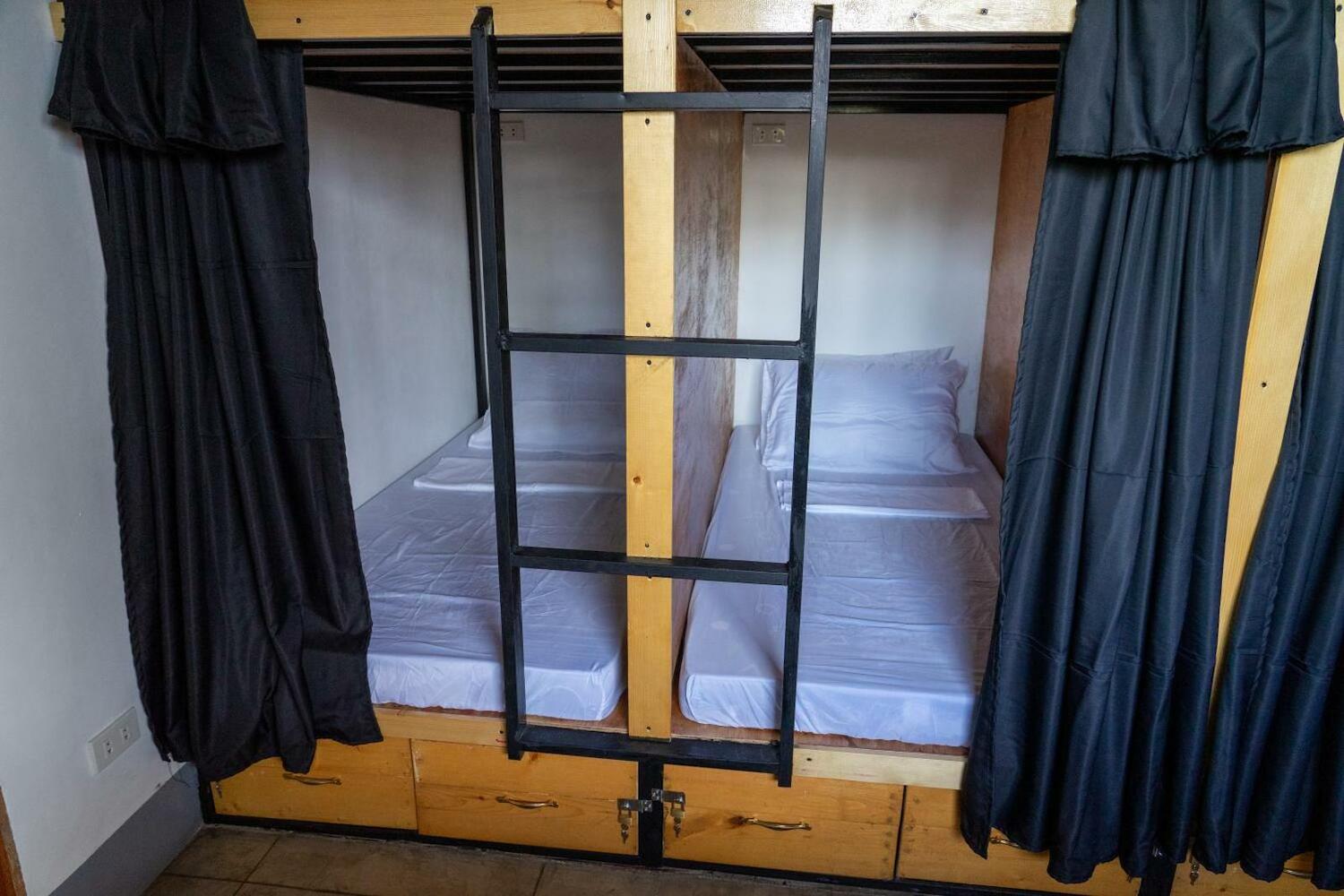 MOMO Hostel, Moalboal