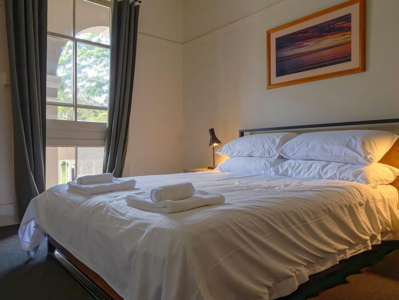 Bat & Ball Hotel, Sydney