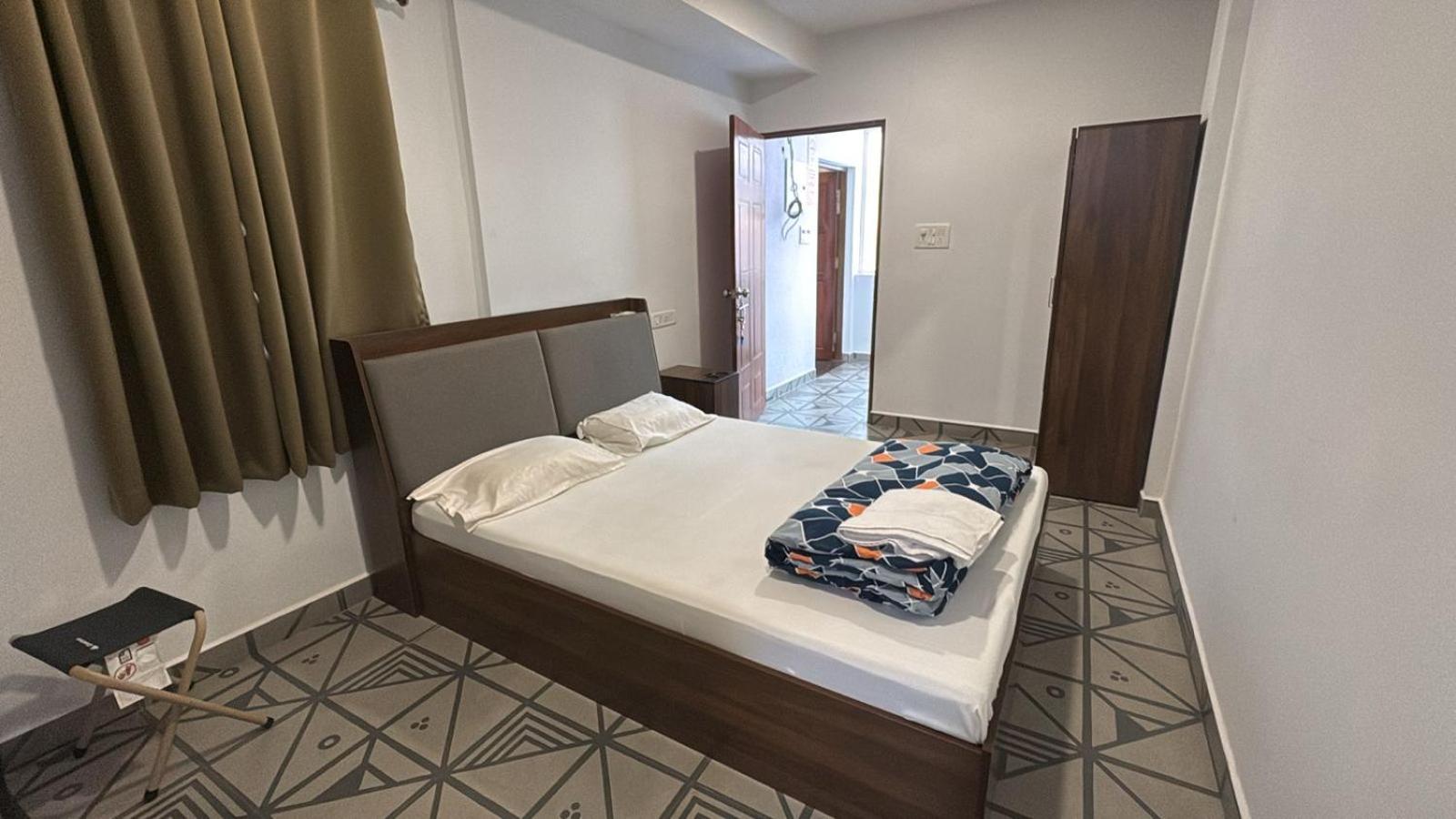 Simple Belle by Half Orangee with Swimming Pool,Near to Beach -Clubs - Hill Top, Vagator