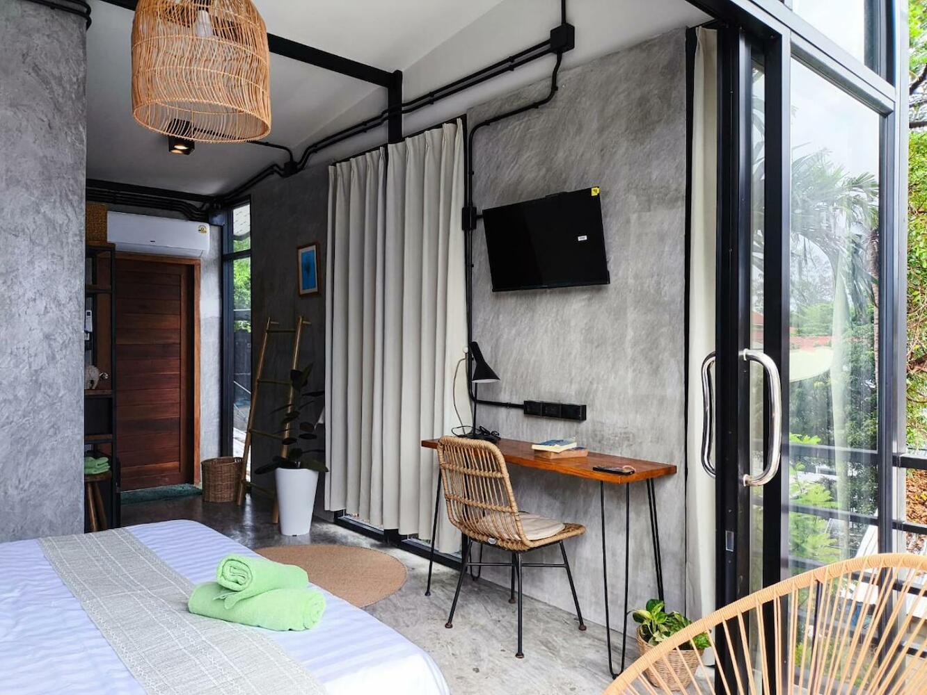 Cactus Boutique, Koh Tao