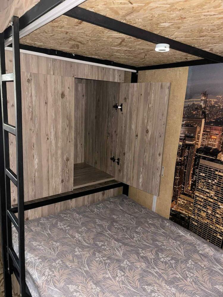 Pariss Library Hostel, Yerevan