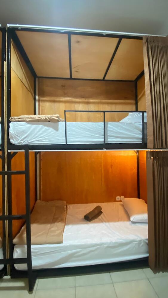 Fi Hostel, Kuta Lombok