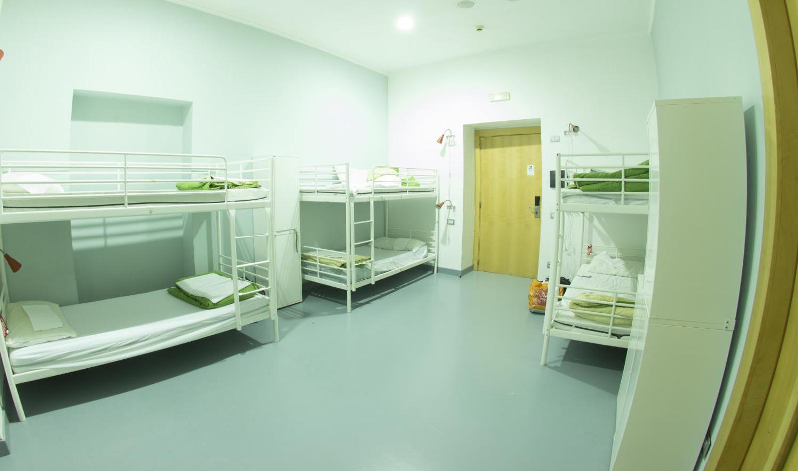 La Controra Hostel, Naples