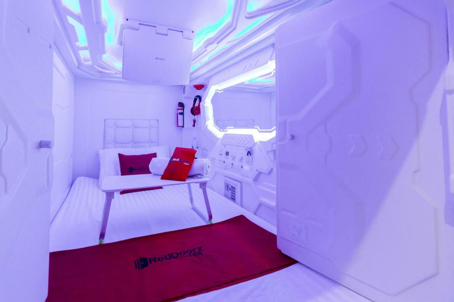 Capsule Inn