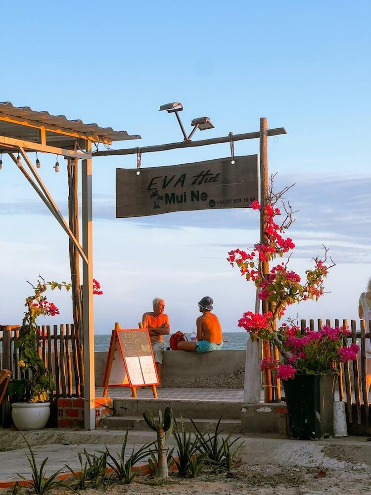 EVA HUT Mui Ne Beach Hostel, Mui Ne