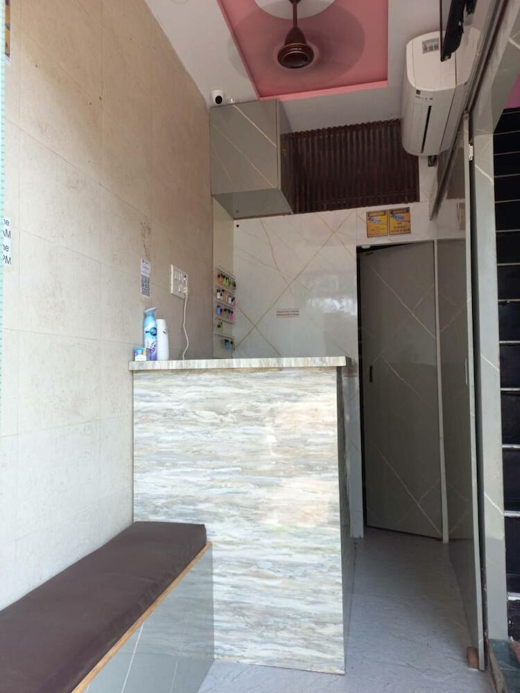 Qadari Dormitory Hostel, Mumbai