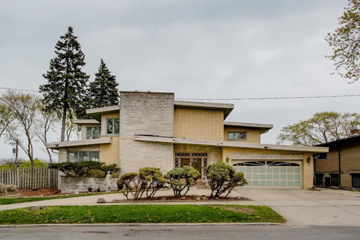 Pill Hill Mansion, Chicago