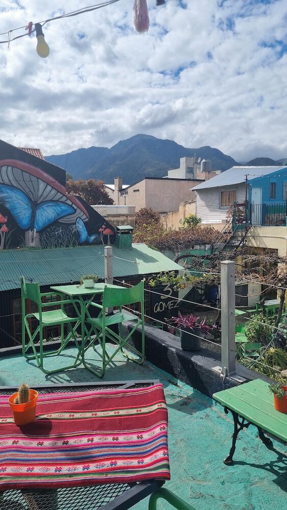 Los Tres Gomez Hostel
