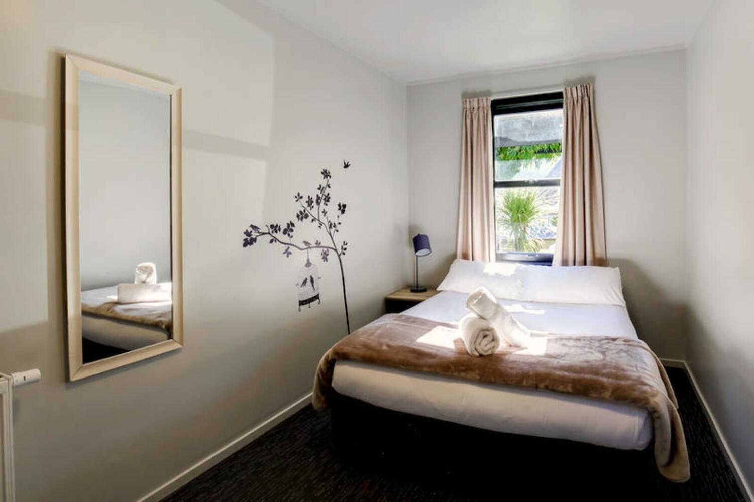 The Black Sheep Backpackers, Queenstown