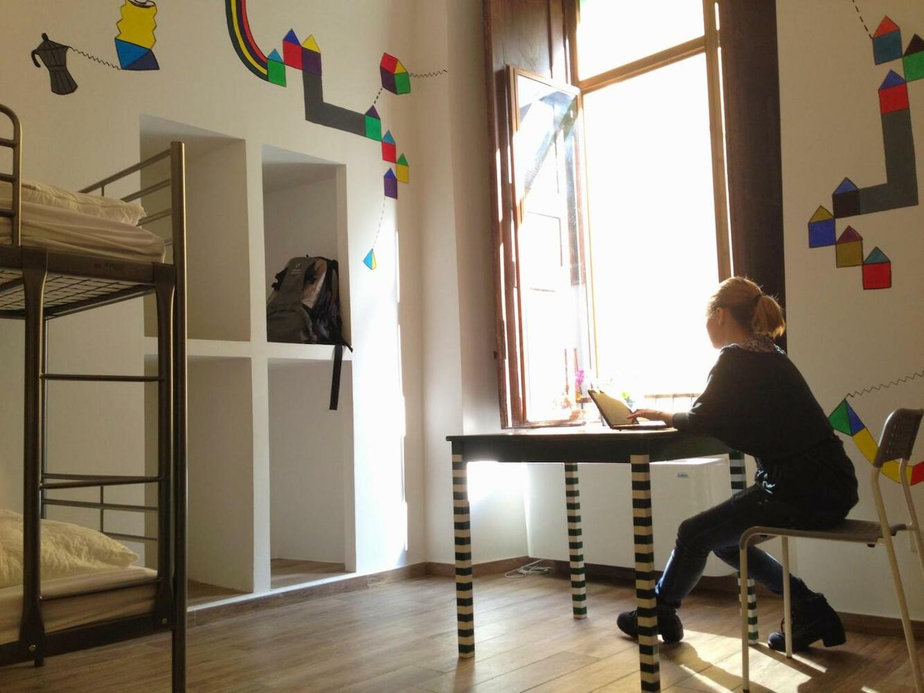 La Controra Hostel, Naples